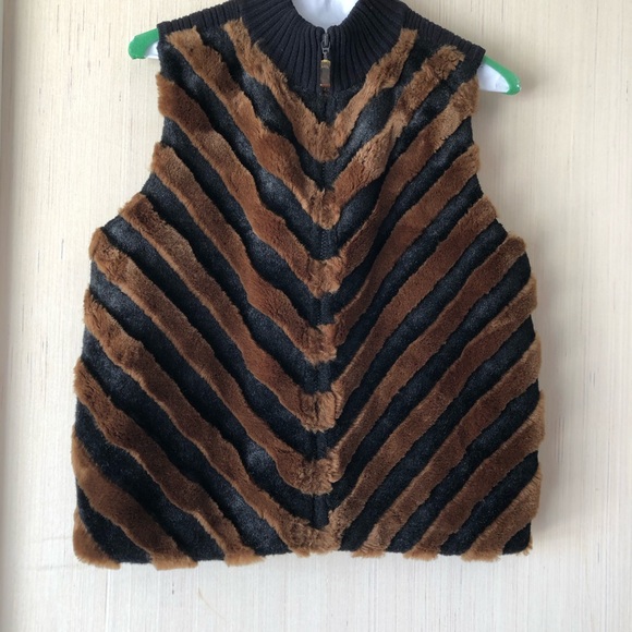 Woman’s vest - Picture 1 of 5